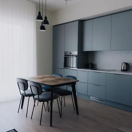 Korter Vesiroosi - 2 *